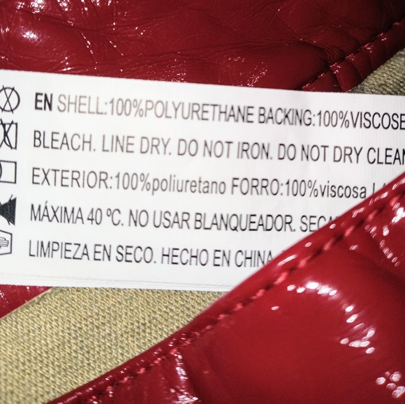 SOLD!👋Forever 21 Patent Leather Red Skirt Size Medium - Picture 6 of 6